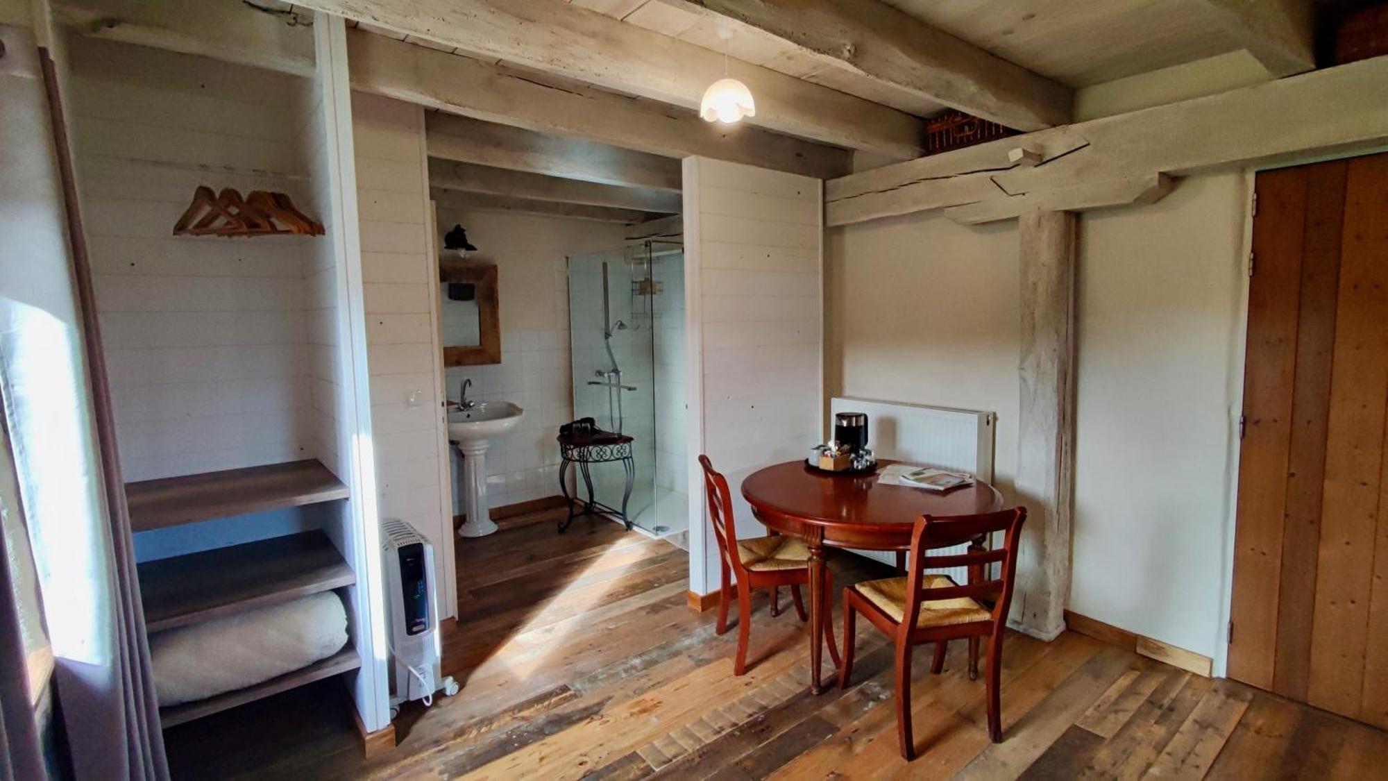 Les 5 Petits Lapins Bed & Breakfast Bar Exterior photo